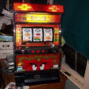 Vintage Waco “Casino King” Home Entertainment Slot Machine / Bank 16