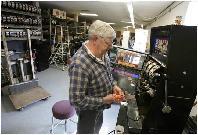 How to repair a pokies machine